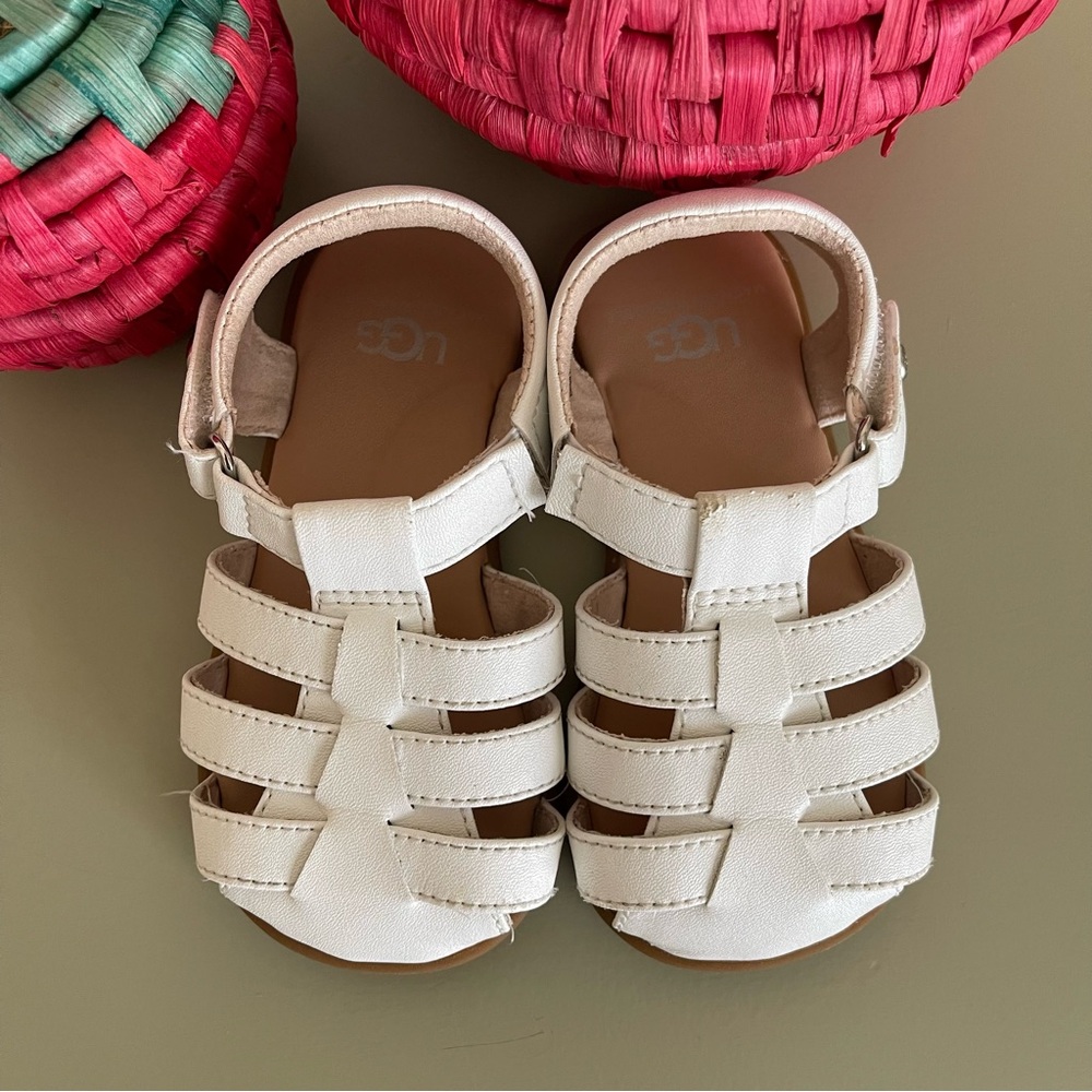 UGG Child White Kolding Fisherman Sandals size 7 toddler